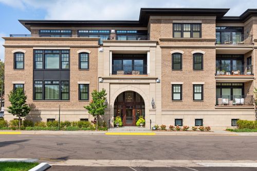 apt-203-240 Minnetonka Ave S, Wayzata, MN, 55391-0034 | Card Image