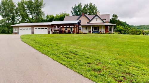 25757 Bear Coulee Rd, Trempealeau, WI, 54661-8306 | Card Image