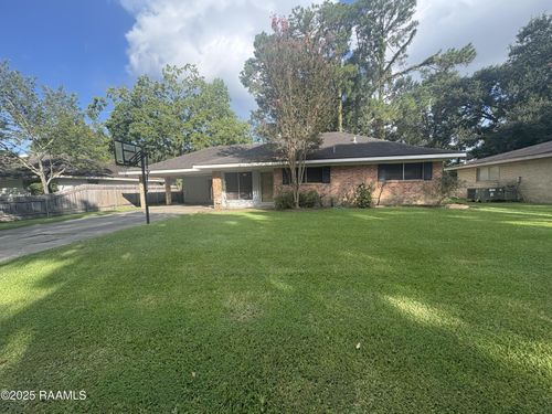 103 Newcastle Dr, Lafayette, LA, 70503-4207 | Card Image