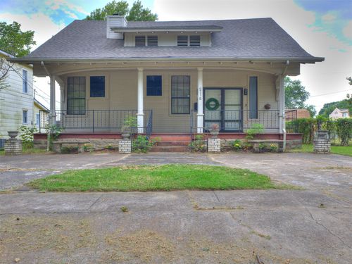 211 State St, Wagoner, OK, 74467-4433 | Card Image