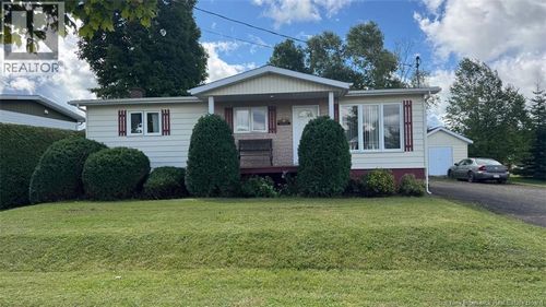 17 Rue Cyr, Saint Quentin, NB, E8A1L5 | Card Image