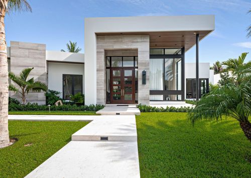 135 Churchill Rd, West Palm Beach, FL, 33405-4143 | Card Image