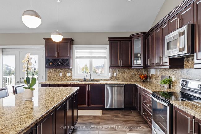 10 Brolley Cres, House other with 4 bedrooms, 4 bathrooms and 10 parking in Thornton ON | Image 11