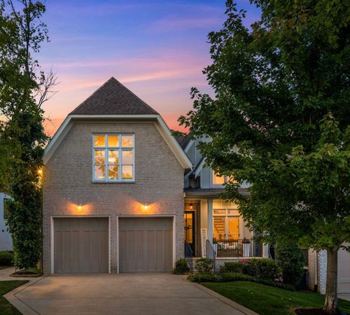 2260 Castleman Dr, Nashville, TN, 37215-3304 | Card Image