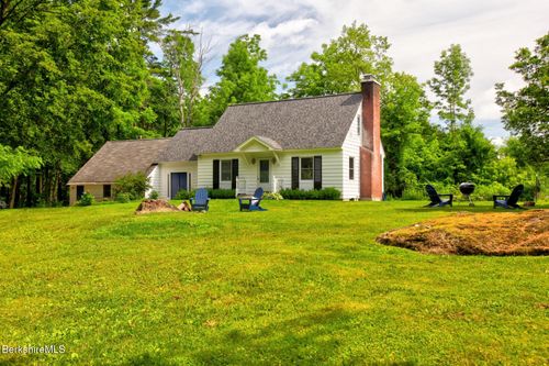 18 East St, Stockbridge, MA, 01262-9708 | Card Image