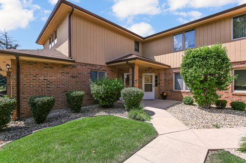 8d-8966 Silverdale Dr, Orland Park, IL, 60462-3382 | Card Image