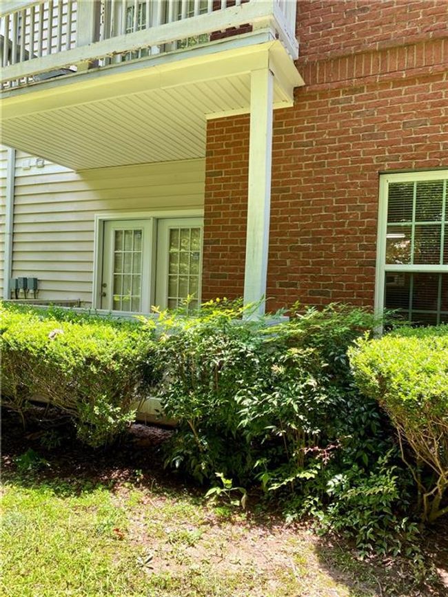 1428 Orchard Park Dr, Condo with 2 bedrooms, 2 bathrooms and null parking in Stone Mountain GA | Image 4