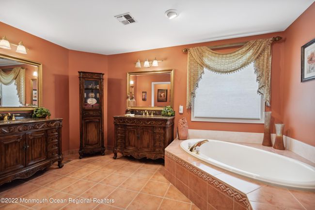 527 Apache Trl, House other with 5 bedrooms, 6 bathrooms and null parking in Morganville NJ | Image 14