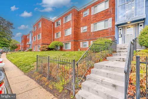 a-301-3821 Hamilton St, HYATTSVILLE, MD, 20781-1830 | Card Image