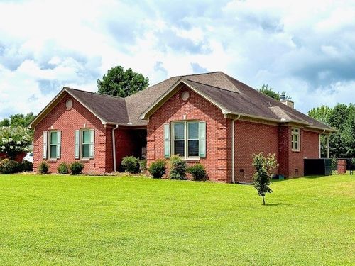 10 Jonathan Dr, Fayetteville, TN, 37334-6885 | Card Image