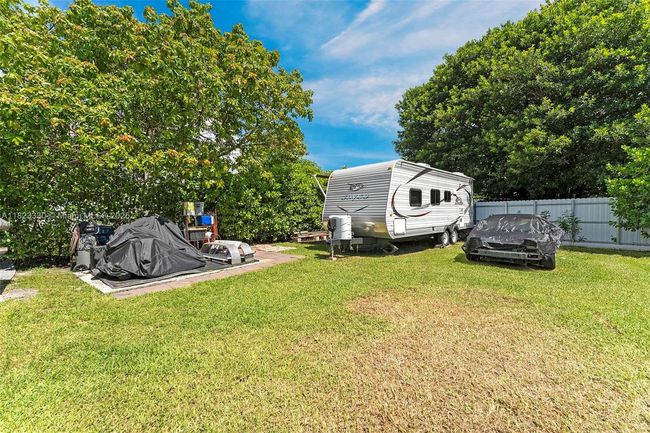 10371 Sw 146 Th St, House other with 5 bedrooms, 3 bathrooms and null parking in Miami FL | Image 30