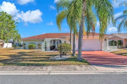1722 Coco Palm Cir, SUN CITY CENTER, FL, 33573-5727 | Card Image