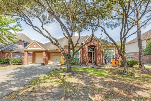 2913 Autumn Creek Dr, Friendswood, TX, 77546-4984 | Card Image