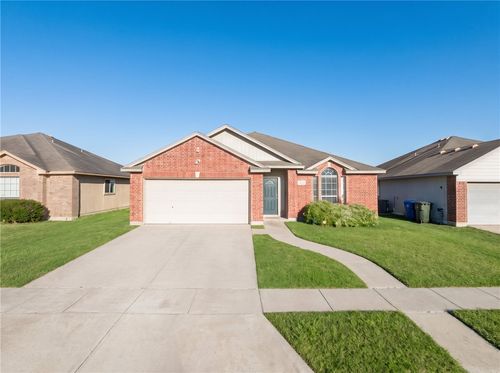 3805 Los Arroyos Dr, Corpus Christi, TX, 78414-5790 | Card Image