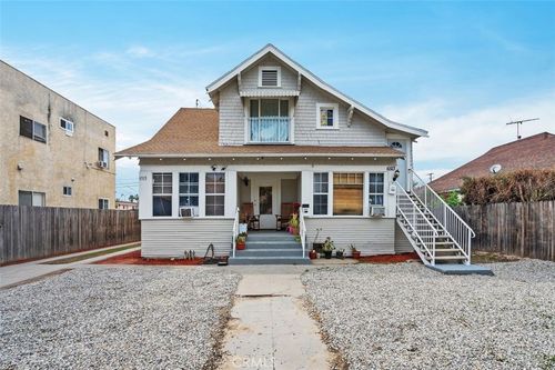 6513 Middleton St, Huntington Park, CA, 90255-3820 | Card Image