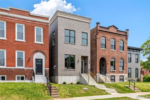 4209 Norfolk Ave, Saint Louis, MO, 63110-3827 | Card Image