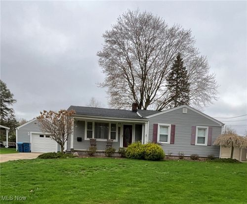236 Hopewell Dr, Struthers, OH, 44471-1441 | Card Image
