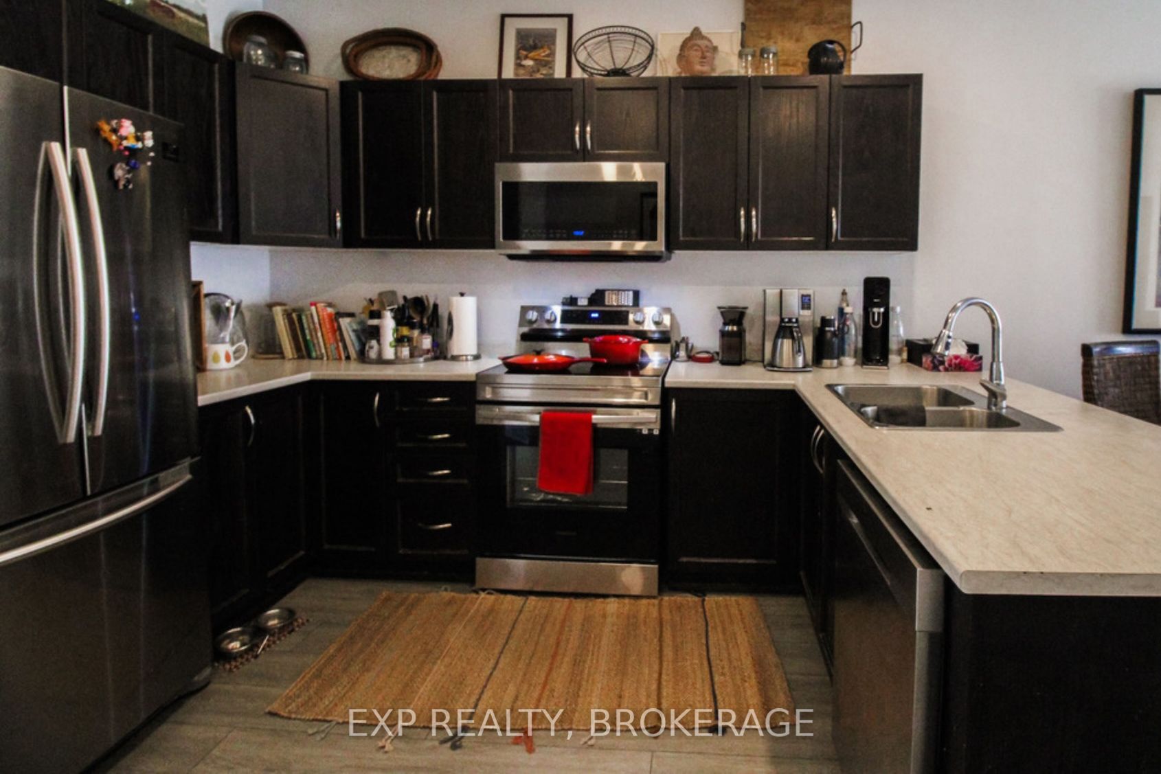 Residential in Loyalist 2