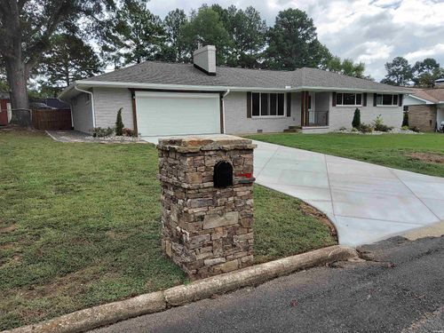 111 Orchard St, Hot Springs, AR, 71913-4956 | Card Image