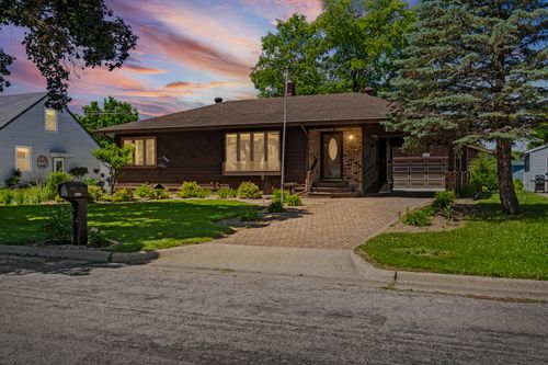 1520 29th St S, La Crosse, WI, 54601-6133 | Card Image