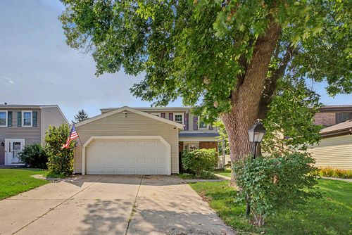 520 Dover Dr, Roselle, IL, 60172-2611 | Card Image
