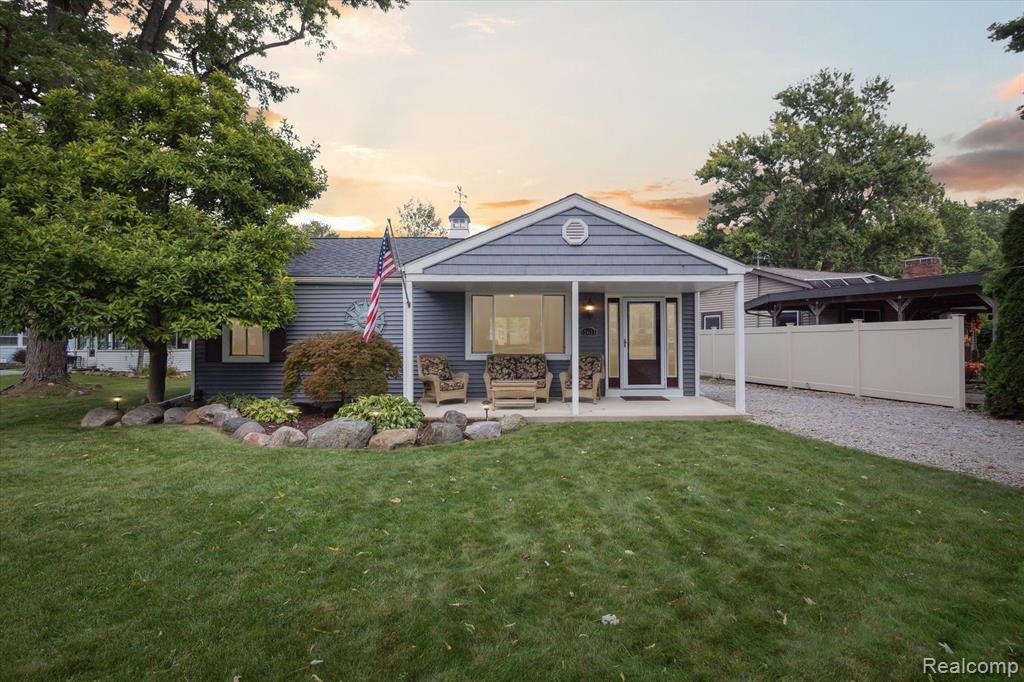 Algonquin Dr, Pinckney, MI 48169 #1