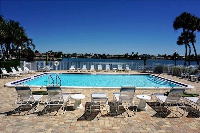 RESORT STYLE POOL | Image 29