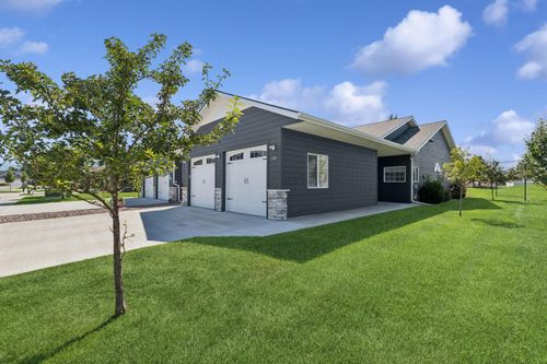 284 W Nicklaus Ave, Kalispell, MT, 59901-2779 | Card Image