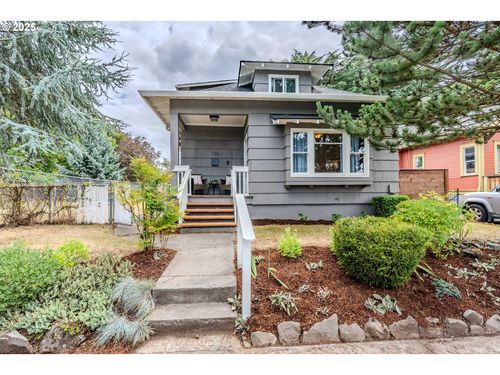 730 Ne Jarrett St, Portland, OR, 97211-3733 | Card Image