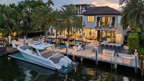 720 Isle Of Palms Dr, Fort Lauderdale, FL, 33301-2512 | Card Image