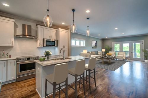 907A 32nd Ave N, Nashville, TN, 37209-2782 | Card Image