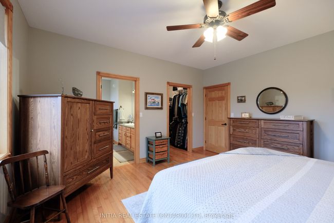 7284 Calvert Dr, House other with 4 bedrooms, 4 bathrooms and 6 parking in Strathroy ON | Image 14