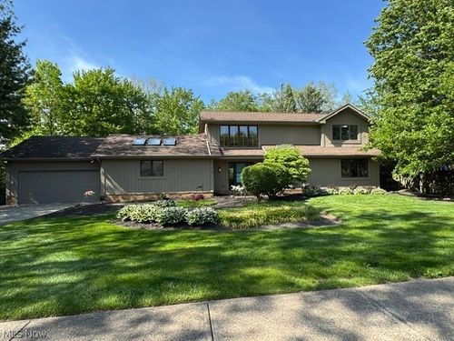 6319 Woodhawk Drive, Mayfield Heights, OH, 44124 | Card Image