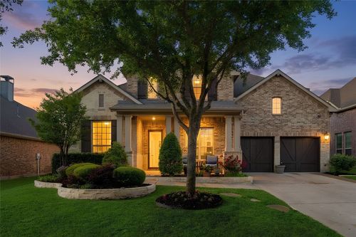 955 Champions Way, Roanoke, TX, 76262-1317 | Card Image