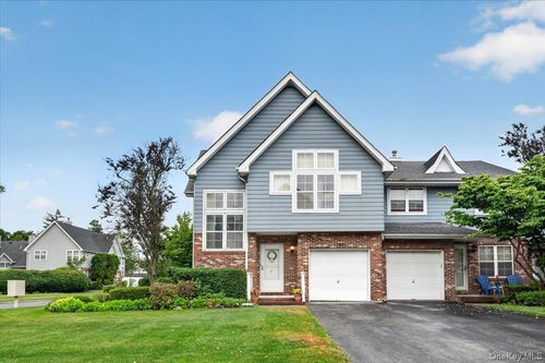 43-41-43 Broadlawn Dr, Central Islip, NY, 11722-4616 | Card Image