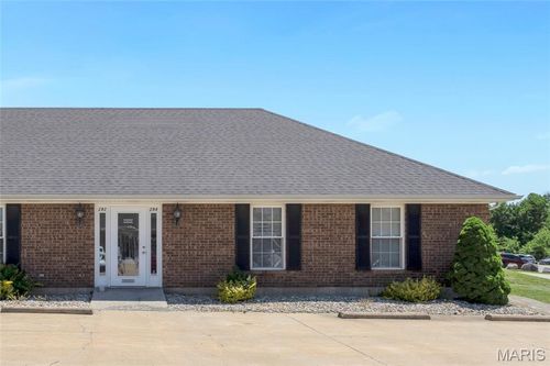 284 Southwoods Ctr, Columbia, IL, 62236-2462 | Card Image