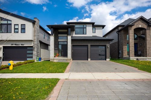 2382 Wickerson Rd, London, ON, N6K0H6 | Card Image