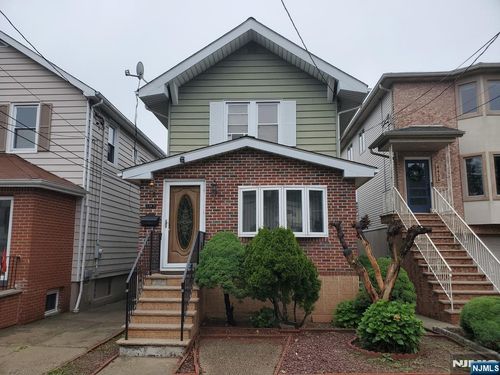 439 N 8th St, Fairview, NJ, 07022-1107 | Card Image