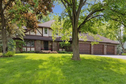 61 Deer Hills Ct, North Oaks, MN, 55127-2208 | Card Image