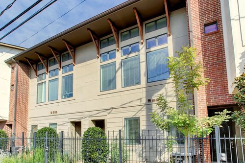 2825 Pease St, Houston, TX, 77003-5322 | Card Image