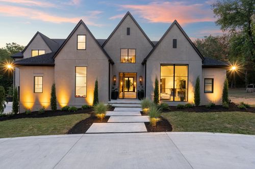 741 Brook Hollow Rd, Nashville, TN, 37205-2644 | Card Image