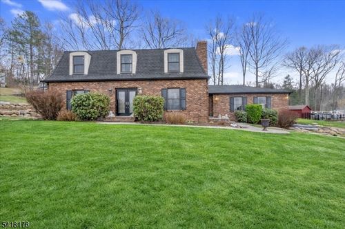 40 Alvin Rd, West Milford, NJ, 07480-1646 | Card Image