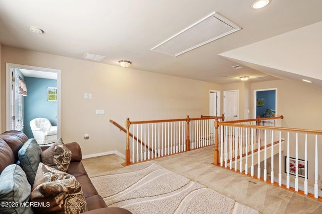 19 E Francesa Ct, Home with 3 bedrooms, 3 bathrooms and null parking in Farmingdale NJ | Image 32