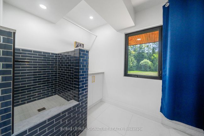 20 Hillview Cres, House other with 6 bedrooms, 5 bathrooms and 8 parking in Midhurst ON | Image 23