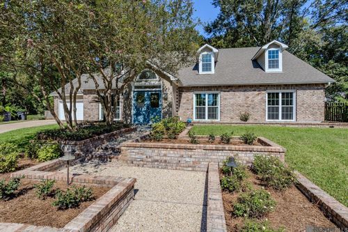 1758 Applewood Rd, Baton Rouge, LA, 70808-5955 | Card Image
