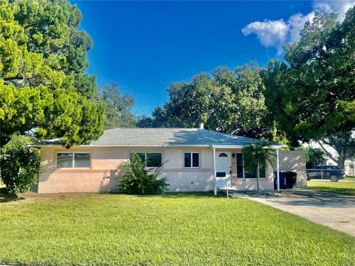7245 Onyx Dr N, ST PETERSBURG, FL, 33702-5031 | Card Image