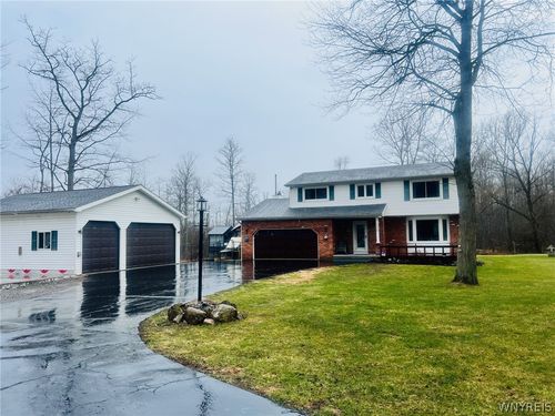 7370 Delamater Rd, Derby, NY, 14047-9512 | Card Image