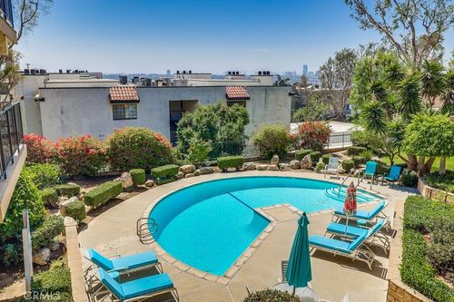 apt-104-2722 E 20th St, Signal Hill, CA, 90755-1054 | Card Image