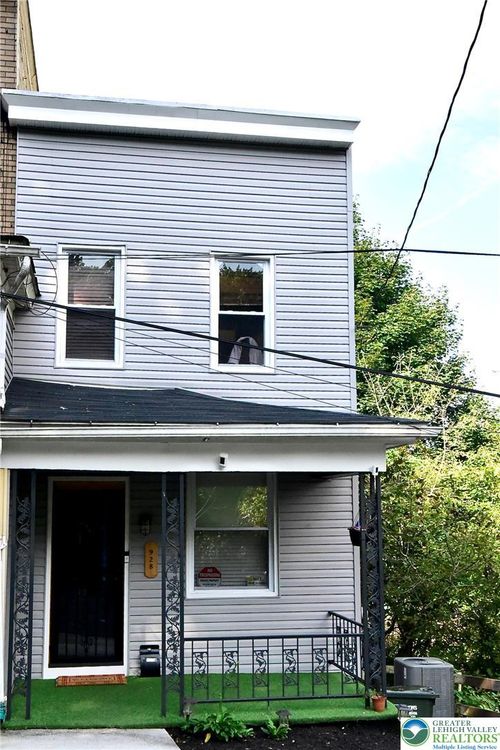 928 Vernon St, BETHLEHEM, PA, 18015-2923 | Card Image