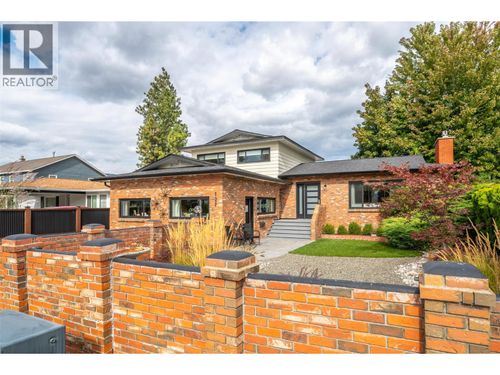 127 Elm Ave, Penticton, BC, V2A3W1 | Card Image